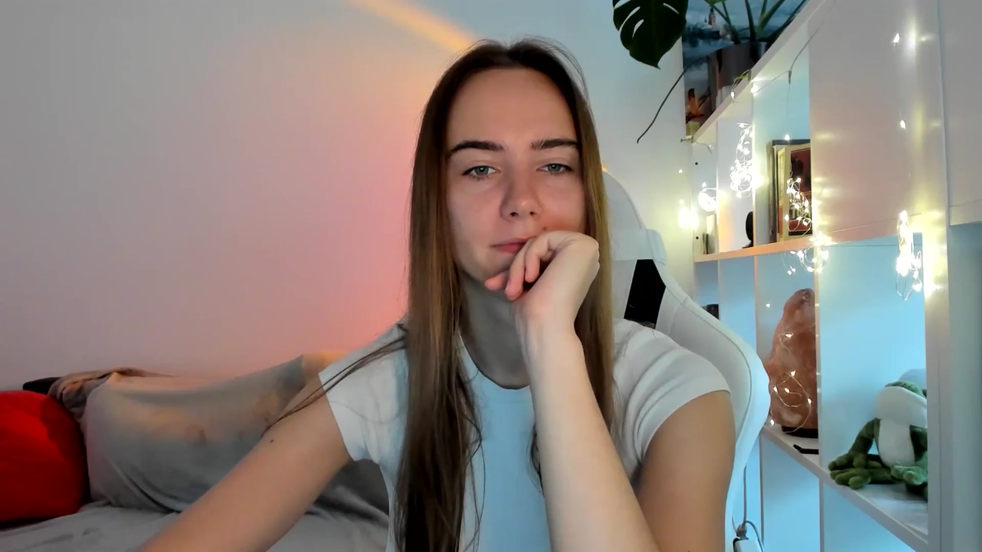 Gallery image thumbnail from OhAlisa's myfreecams stream on, 09/03/2025, 06:44 image 10 of 20