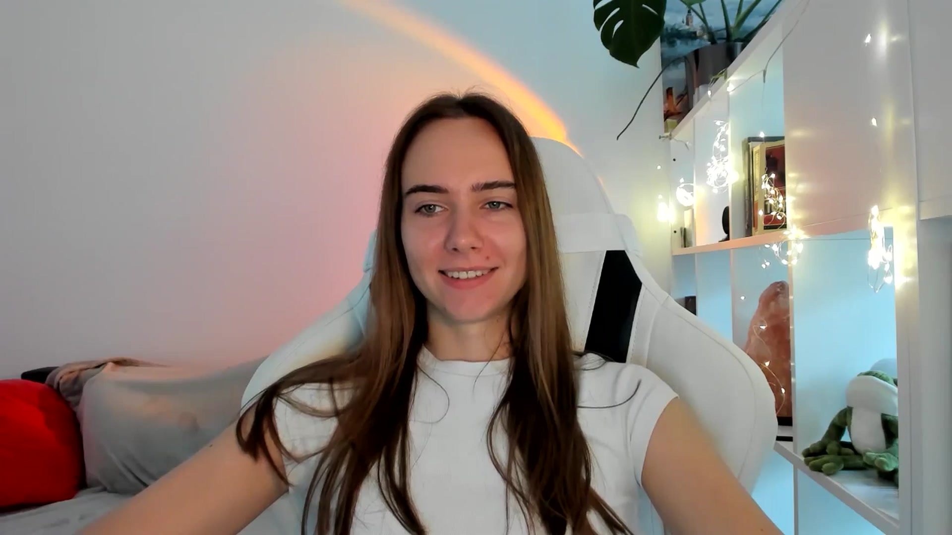 Gallery image thumbnail from OhAlisa's myfreecams stream on, 09/03/2025, 07:36 image 5 of 20