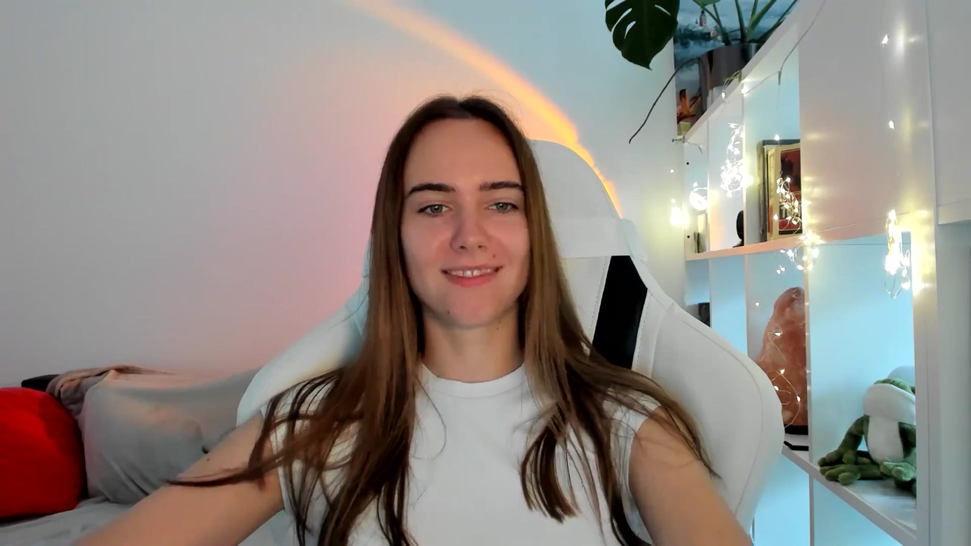 Gallery image thumbnail from OhAlisa's myfreecams stream on, 09/03/2025, 07:36 image 13 of 20
