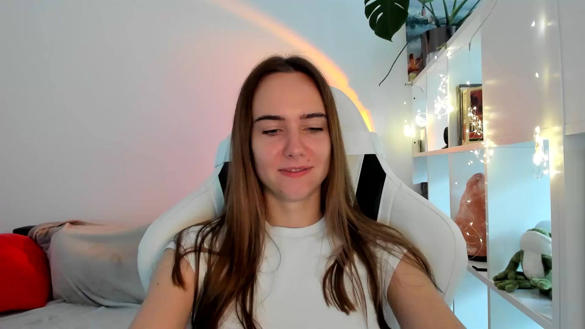 Gallery image thumbnail from OhAlisa's myfreecams stream on, 09/03/2025, 07:36 image 15 of 20