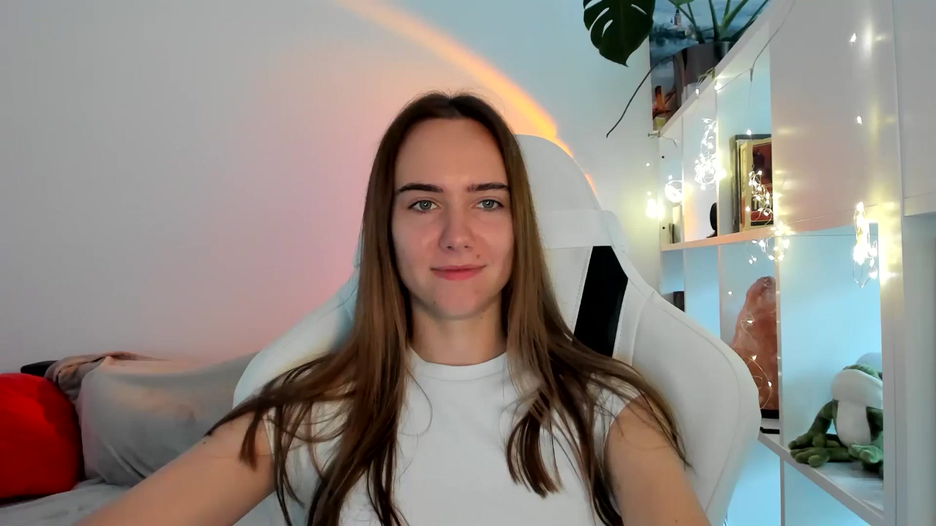 Gallery image thumbnail from OhAlisa's myfreecams stream on, 09/03/2025, 07:36 image 12 of 20