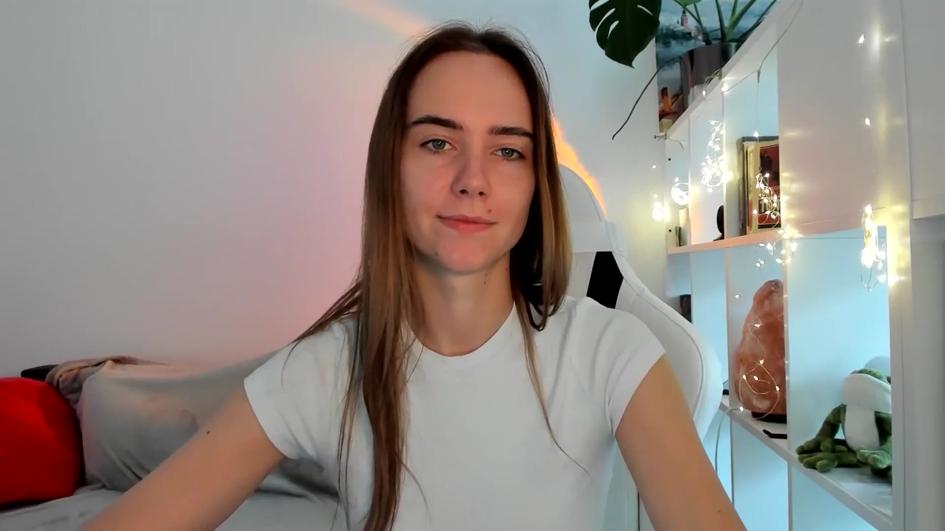 Gallery image thumbnail from OhAlisa's myfreecams stream on, 09/03/2025, 09:12 image 6 of 20