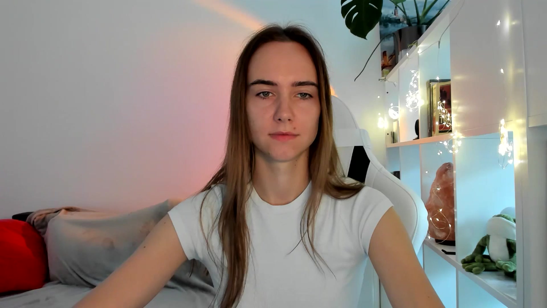Gallery image thumbnail from OhAlisa's myfreecams stream on, 09/03/2025, 09:12 image 9 of 20