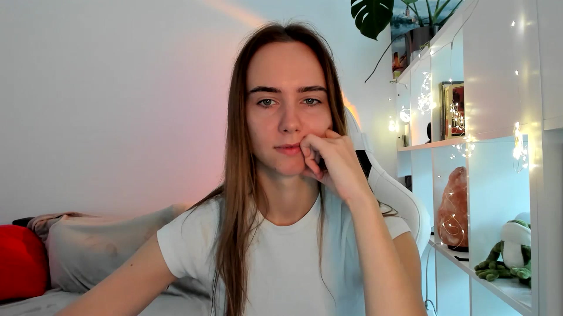 Gallery image thumbnail from OhAlisa's myfreecams stream on, 09/03/2025, 09:12 image 7 of 20