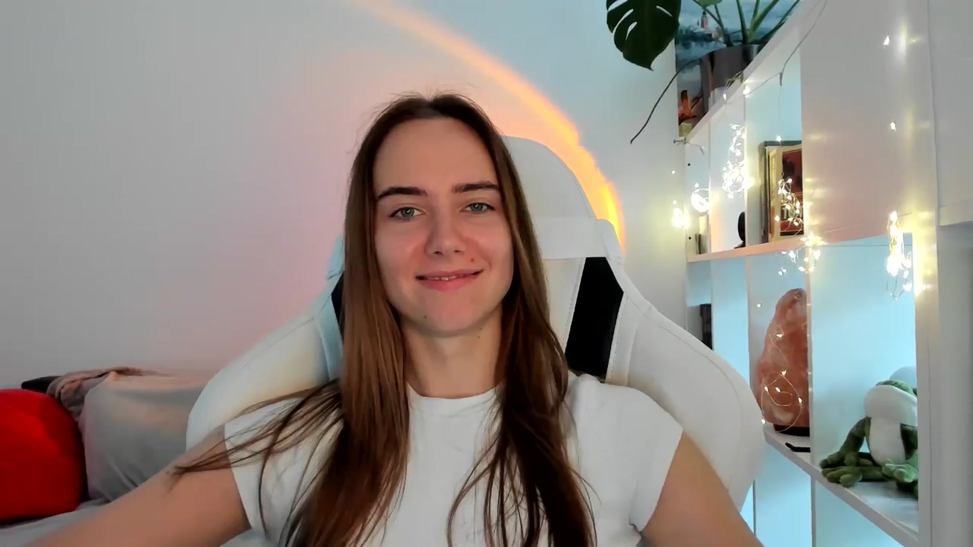 Gallery image thumbnail from OhAlisa's myfreecams stream on, 09/03/2025, 09:12 image 2 of 20