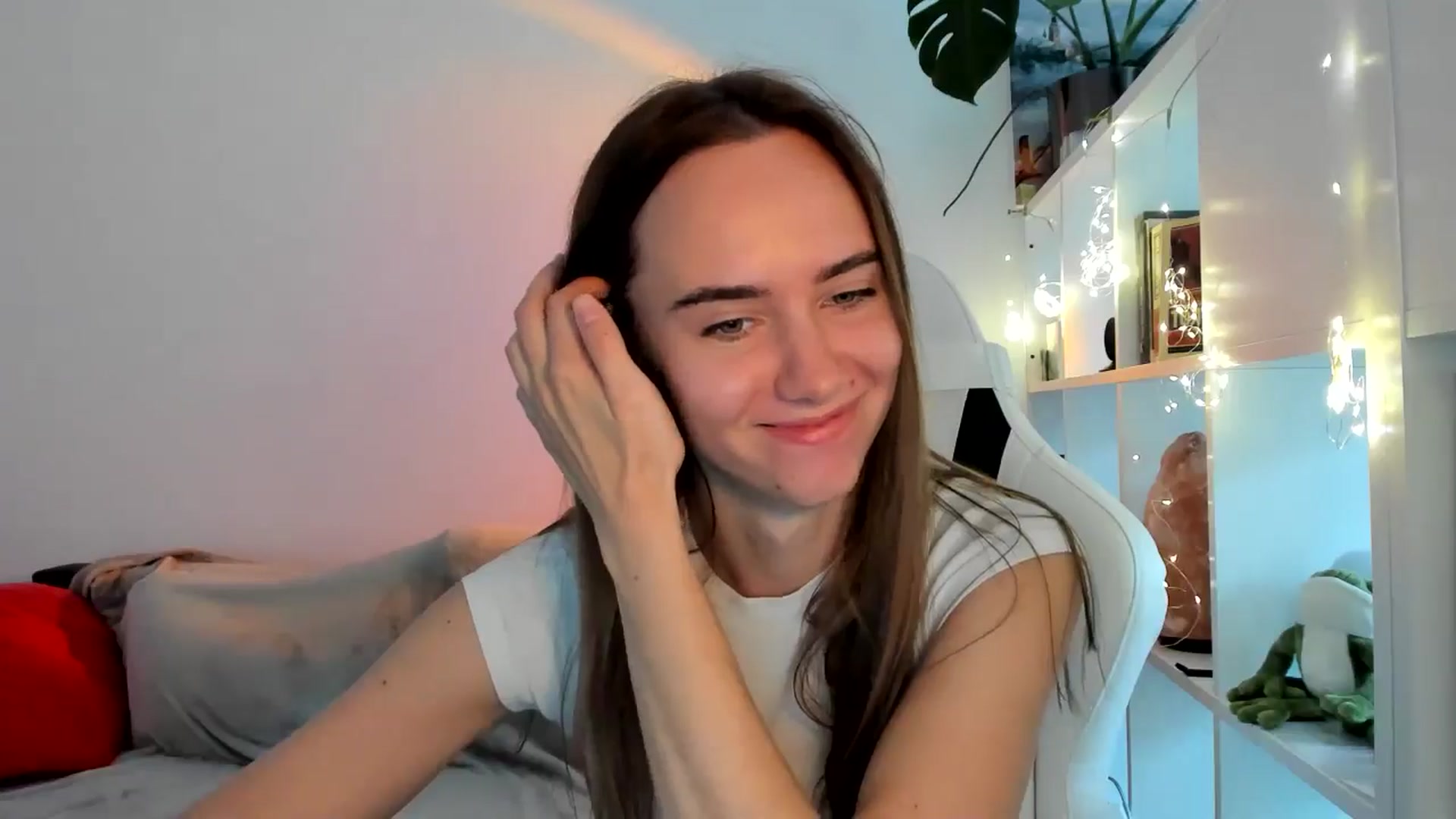 Gallery image thumbnail from OhAlisa's myfreecams stream on, 09/03/2025, 09:12 image 10 of 20