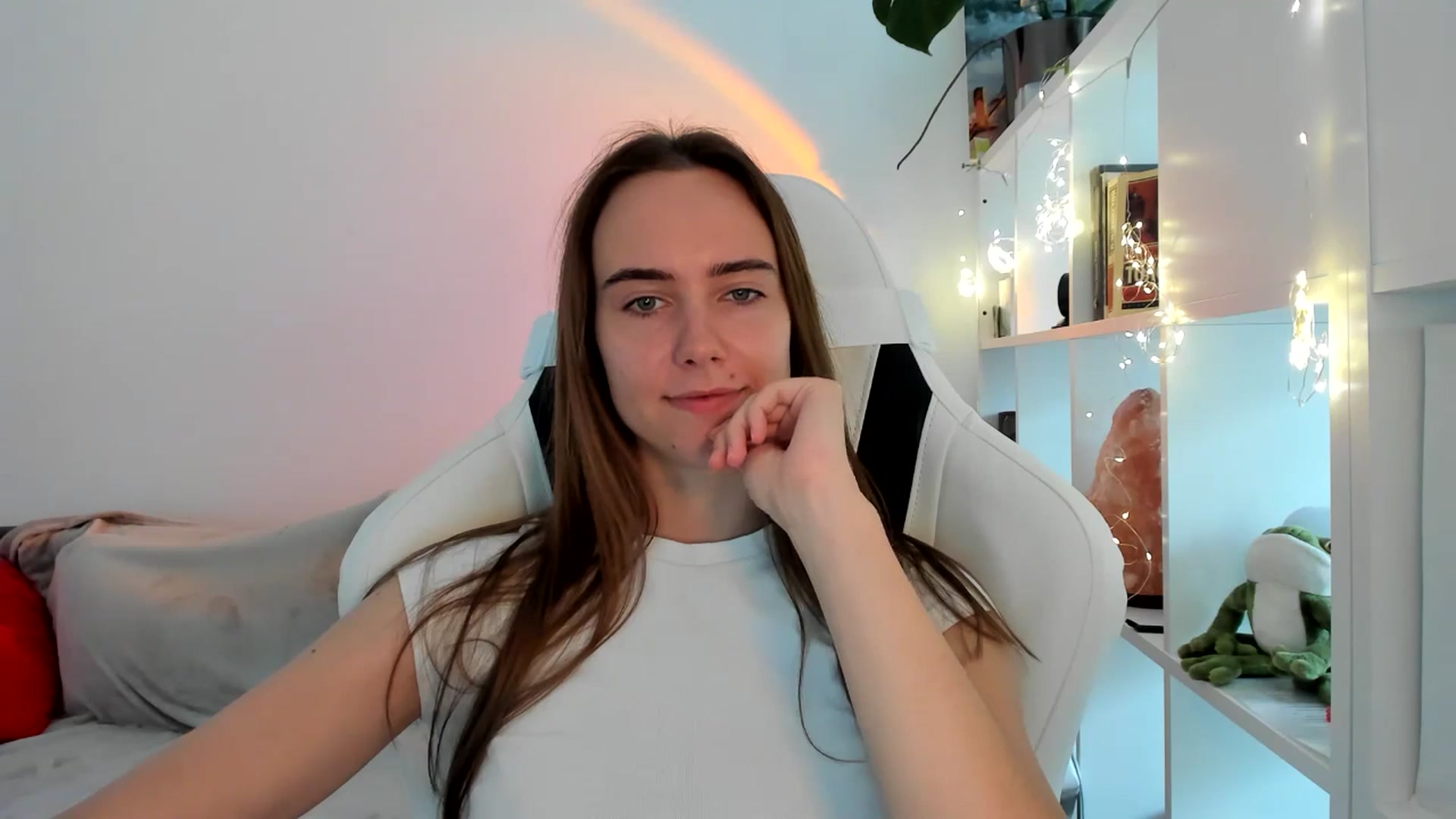 Gallery image thumbnail from OhAlisa's myfreecams stream on, 09/03/2025, 09:52 image 9 of 20