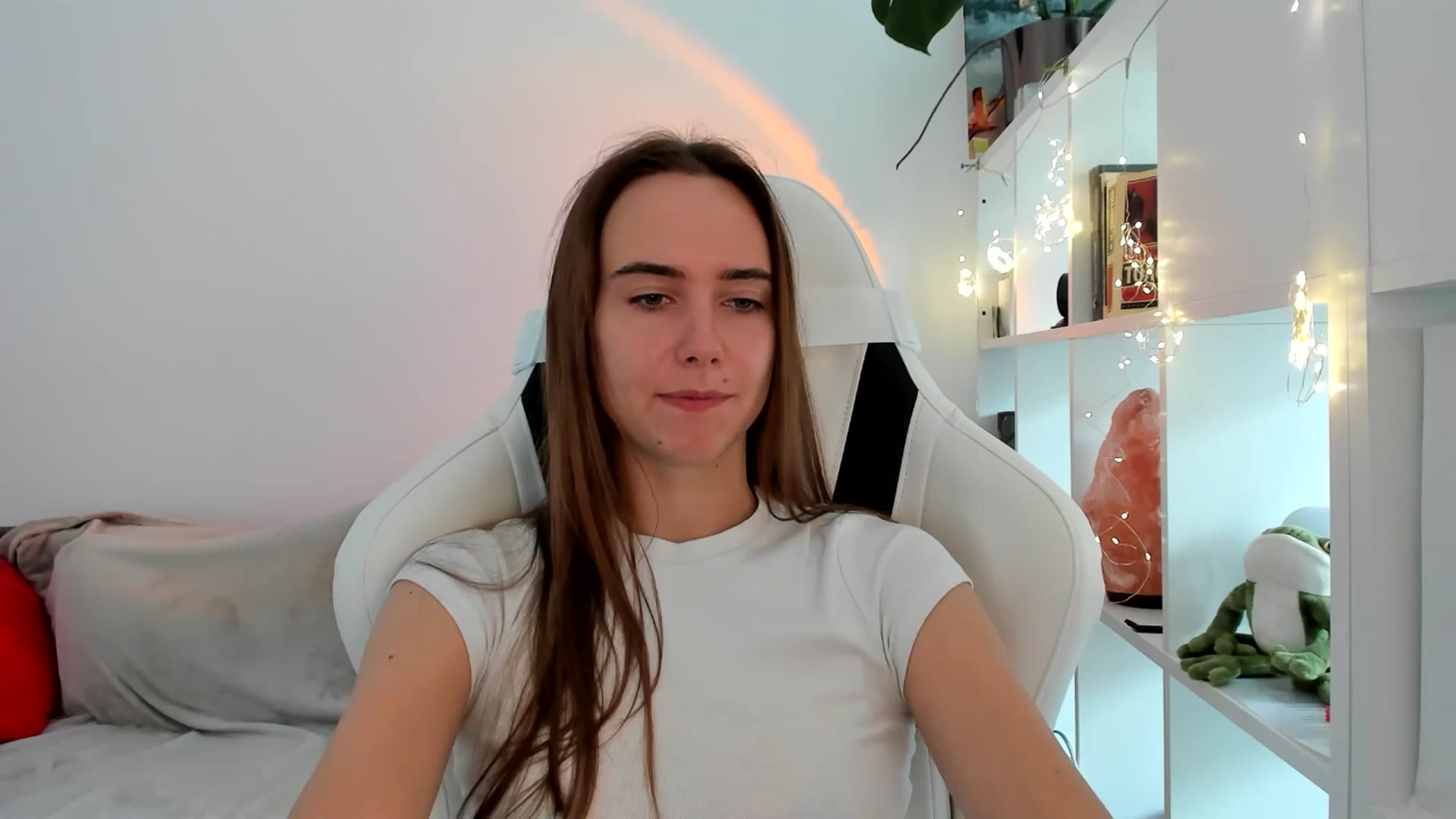 Gallery image thumbnail from OhAlisa's myfreecams stream on, 09/03/2025, 10:37 image 20 of 20