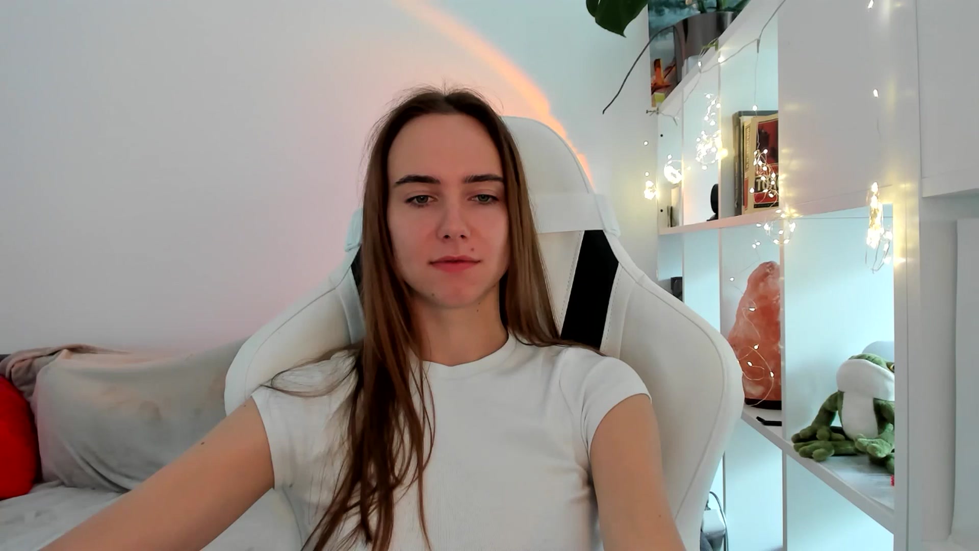 Gallery image thumbnail from OhAlisa's myfreecams stream on, 09/03/2025, 10:37 image 18 of 20