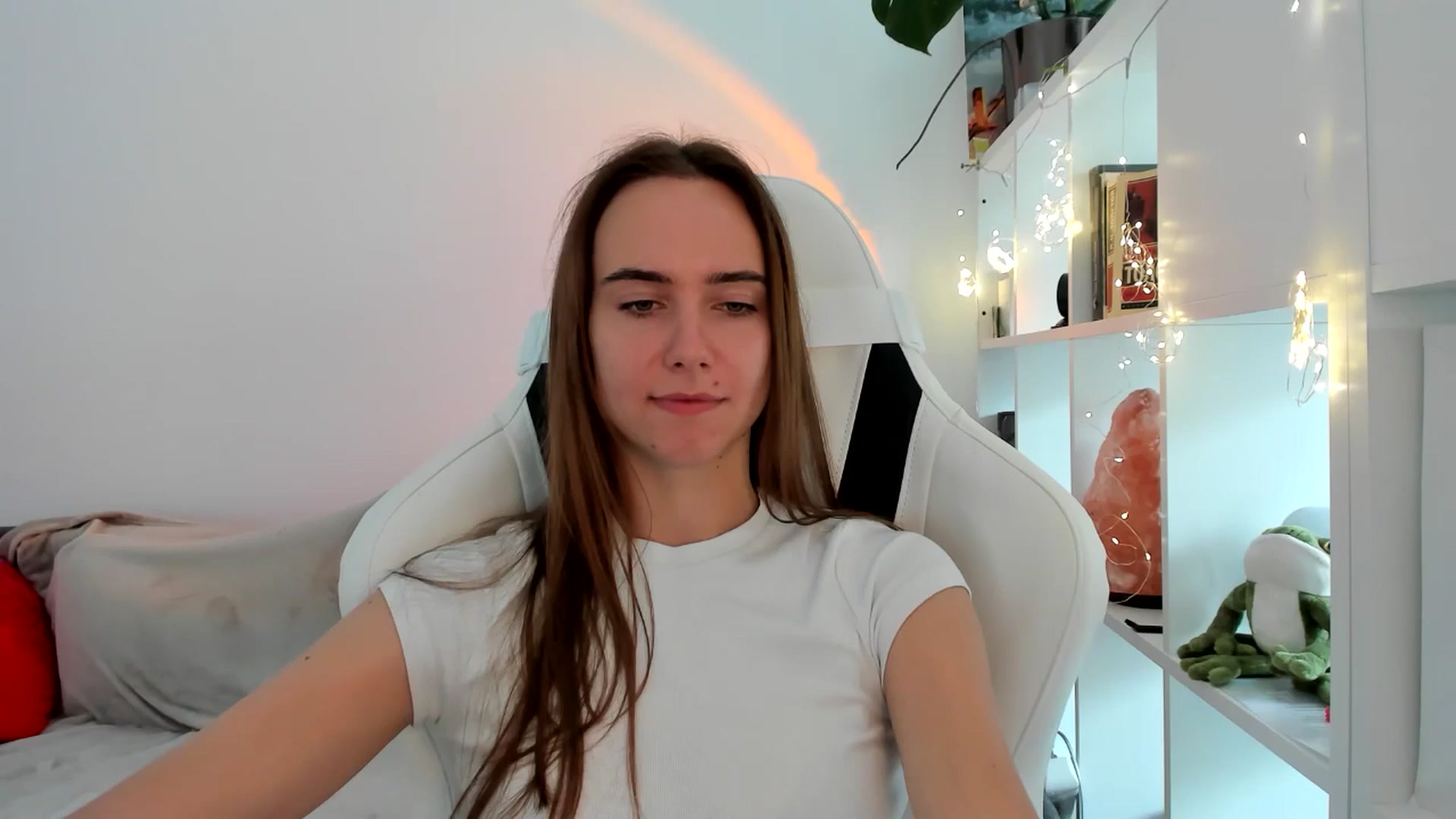 Gallery image thumbnail from OhAlisa's myfreecams stream on, 09/03/2025, 10:37 image 19 of 20