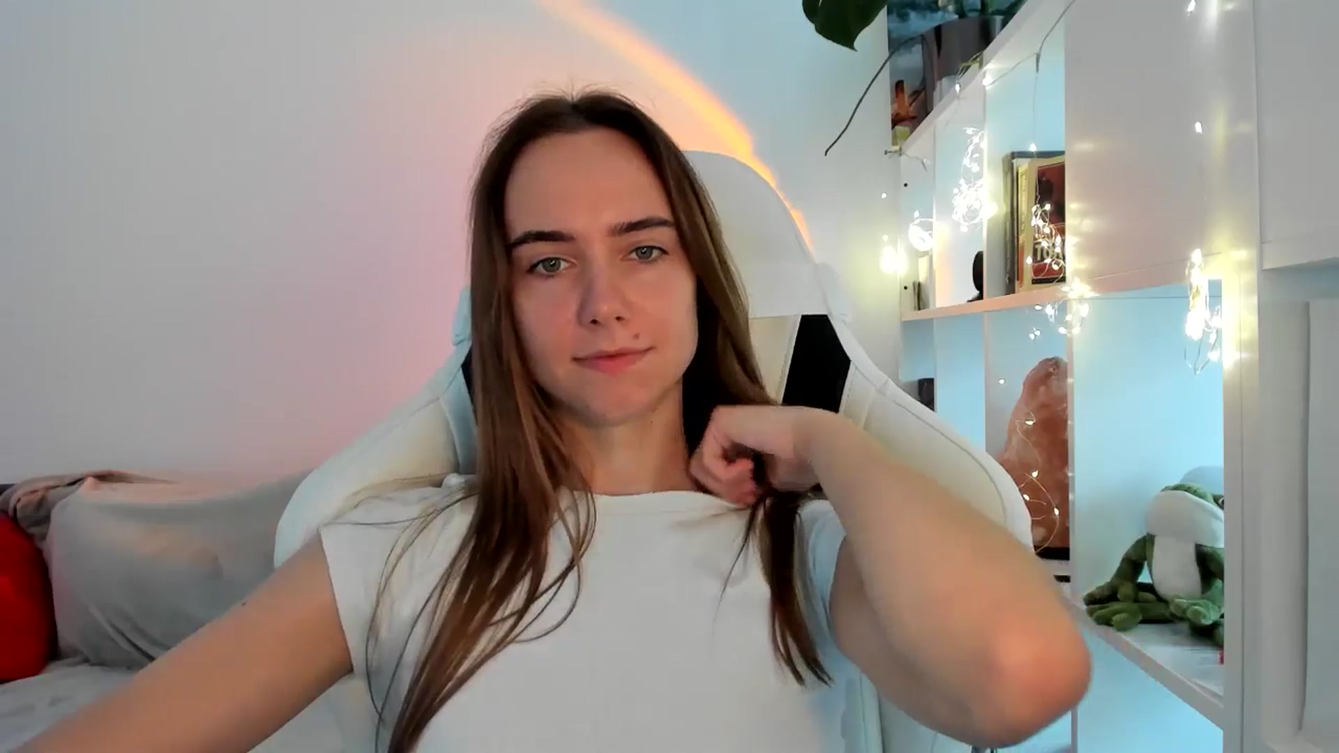 Gallery image thumbnail from OhAlisa's myfreecams stream on, 09/03/2025, 10:37 image 2 of 20