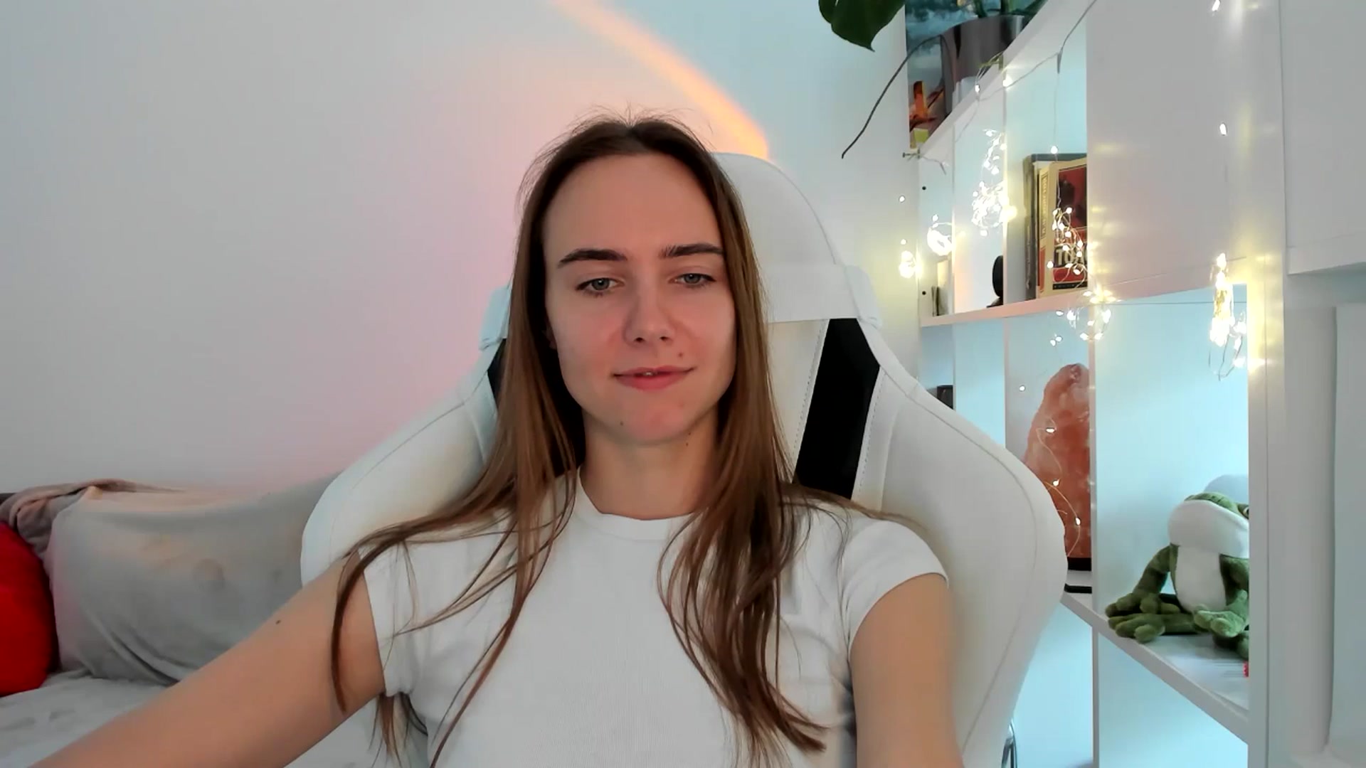 Gallery image thumbnail from OhAlisa's myfreecams stream on, 09/03/2025, 10:37 image 9 of 20