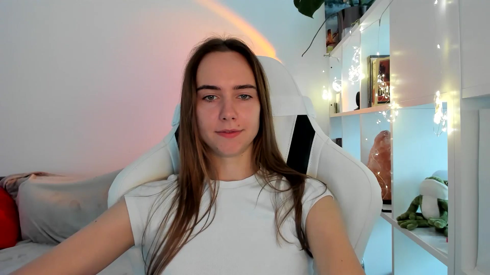 Gallery image thumbnail from OhAlisa's myfreecams stream on, 09/03/2025, 10:37 image 3 of 20
