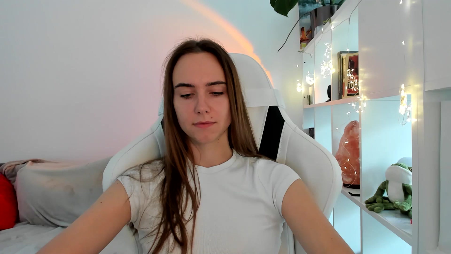 Gallery image thumbnail from OhAlisa's myfreecams stream on, 09/03/2025, 10:37 image 15 of 20