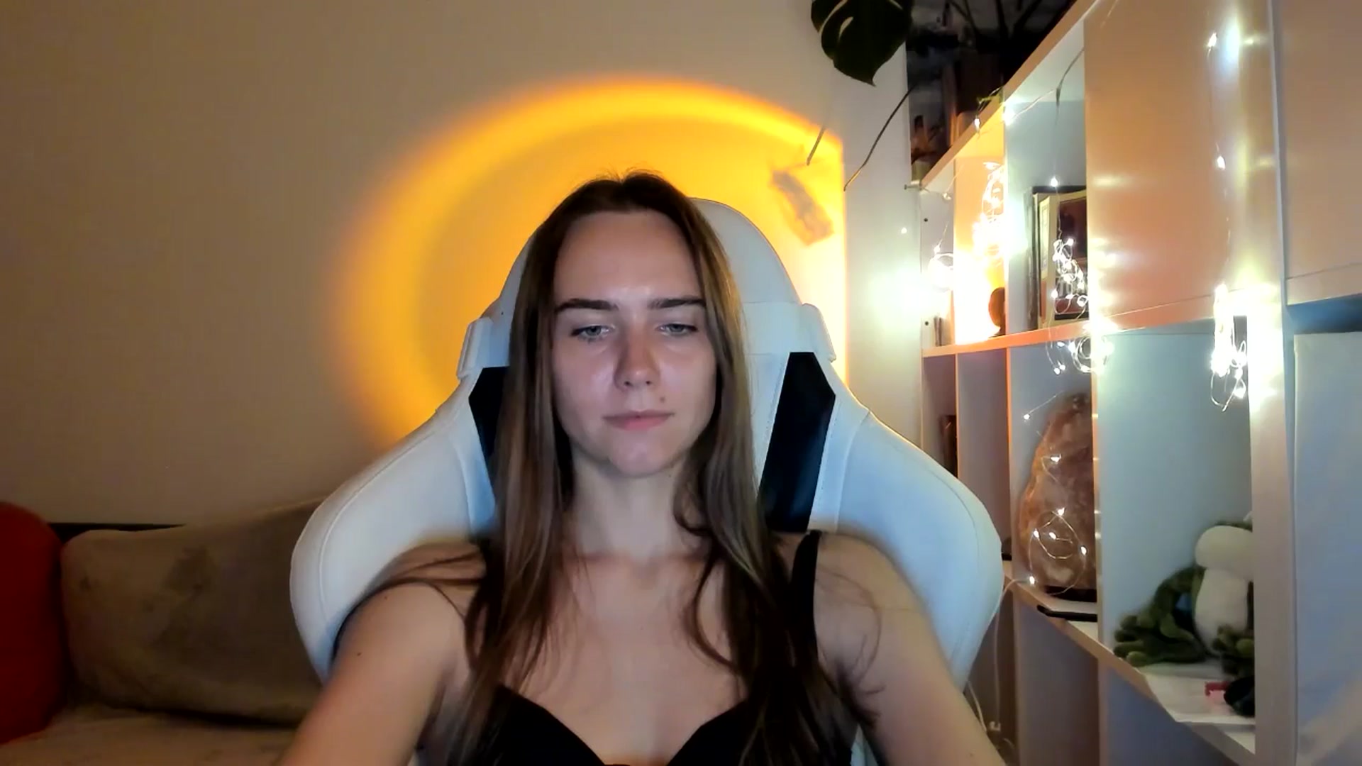 Gallery image thumbnail from OhAlisa's myfreecams stream on, 09/03/2025, 18:46 image 15 of 20
