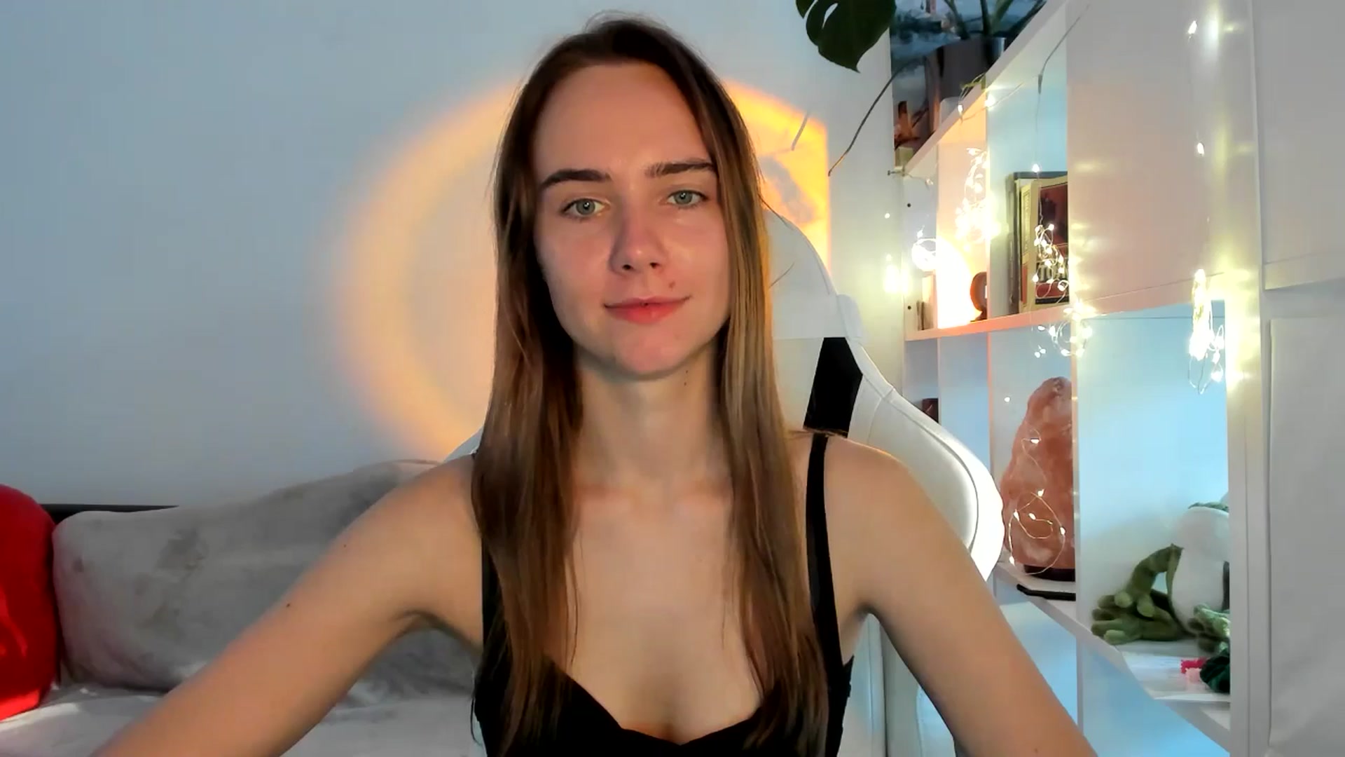 Gallery image thumbnail from OhAlisa's myfreecams stream on, 09/03/2025, 18:46 image 2 of 20