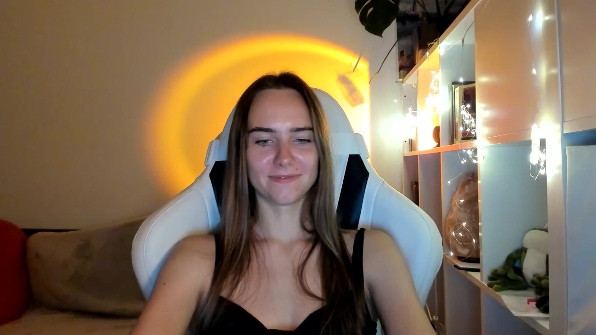 Gallery image thumbnail from OhAlisa's myfreecams stream on, 09/03/2025, 18:46 image 16 of 20