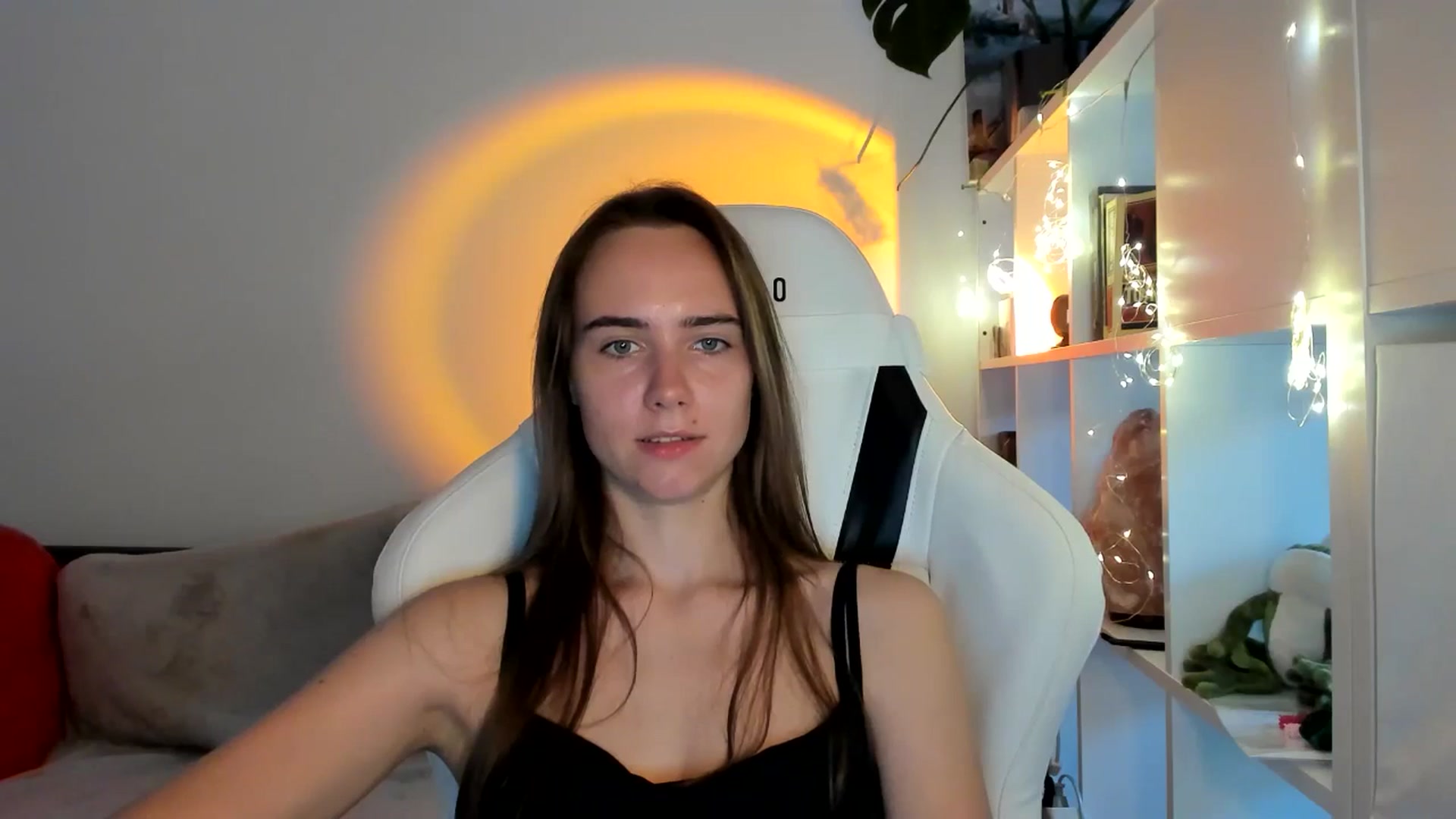 Gallery image thumbnail from OhAlisa's myfreecams stream on, 09/03/2025, 18:46 image 6 of 20