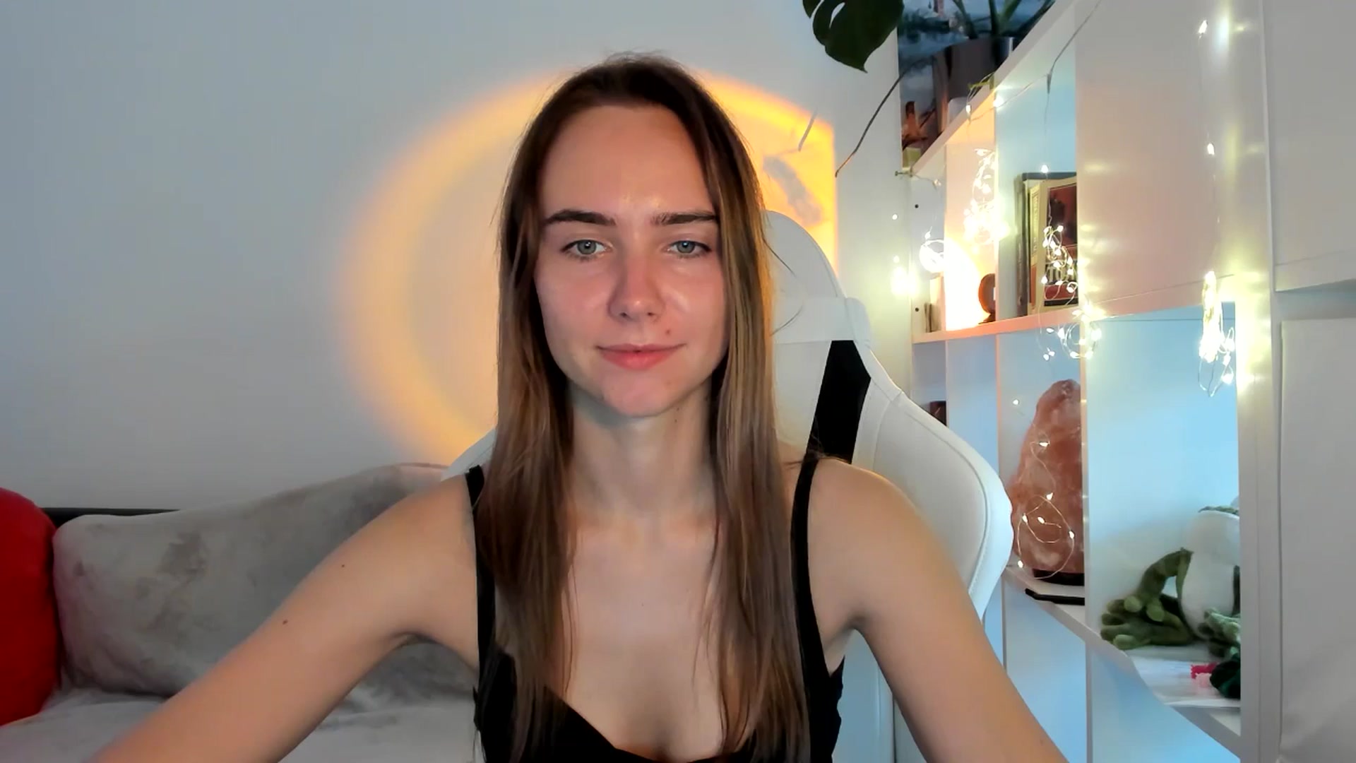 Gallery image thumbnail from OhAlisa's myfreecams stream on, 09/03/2025, 18:46 image 3 of 20