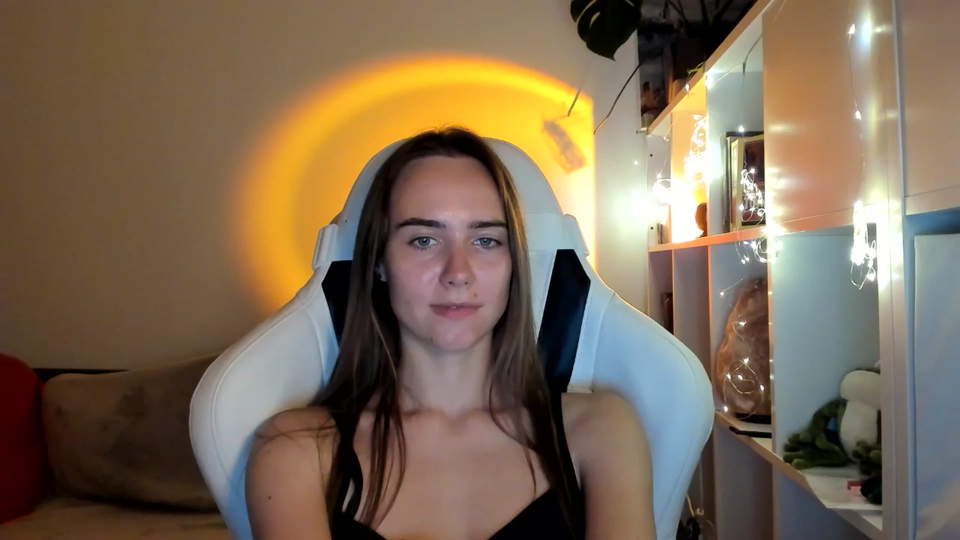 Gallery image thumbnail from OhAlisa's myfreecams stream on, 09/03/2025, 20:45 image 4 of 20
