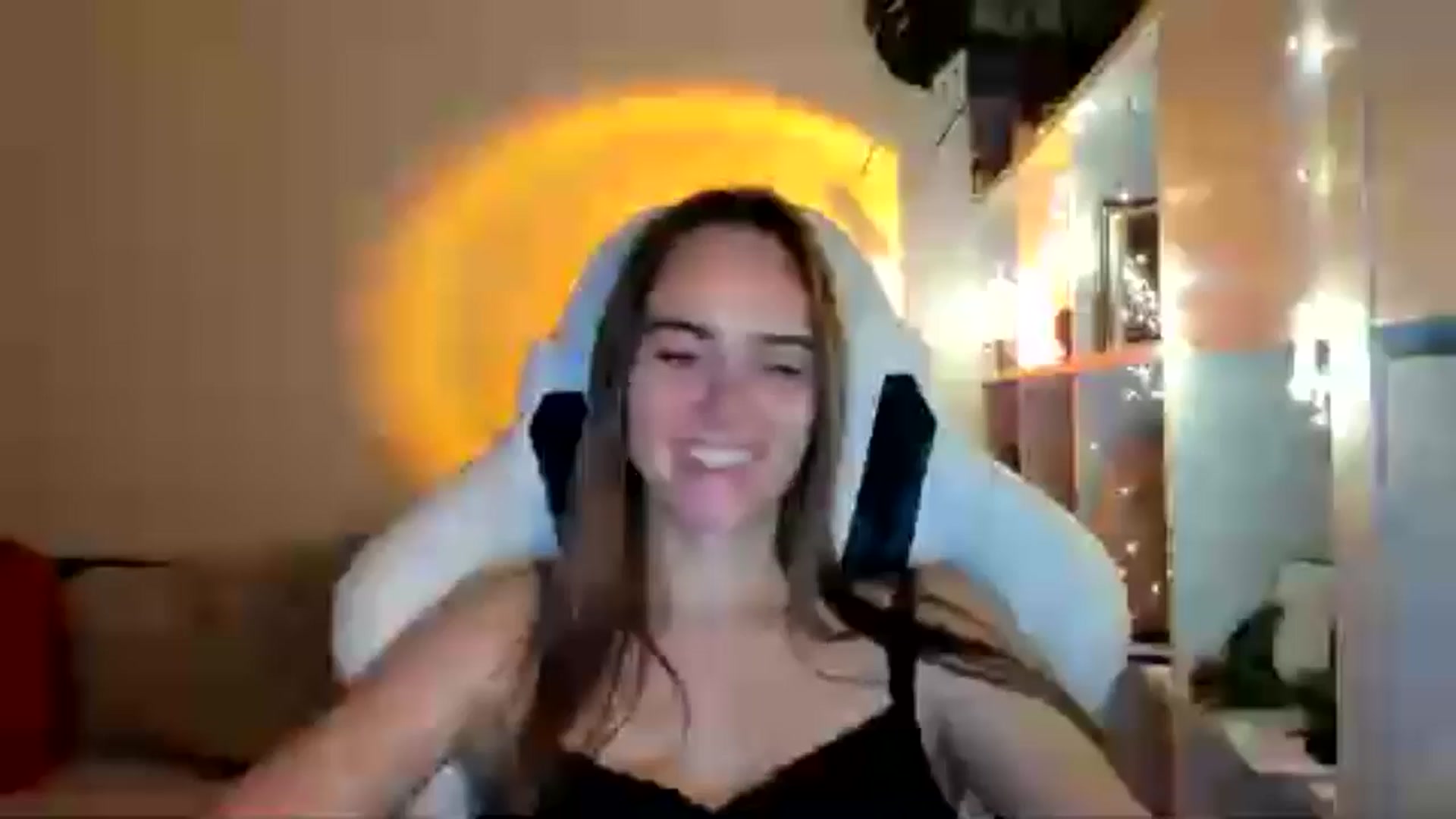 Gallery image thumbnail from OhAlisa's myfreecams stream on, 09/03/2025, 20:45 image 3 of 20
