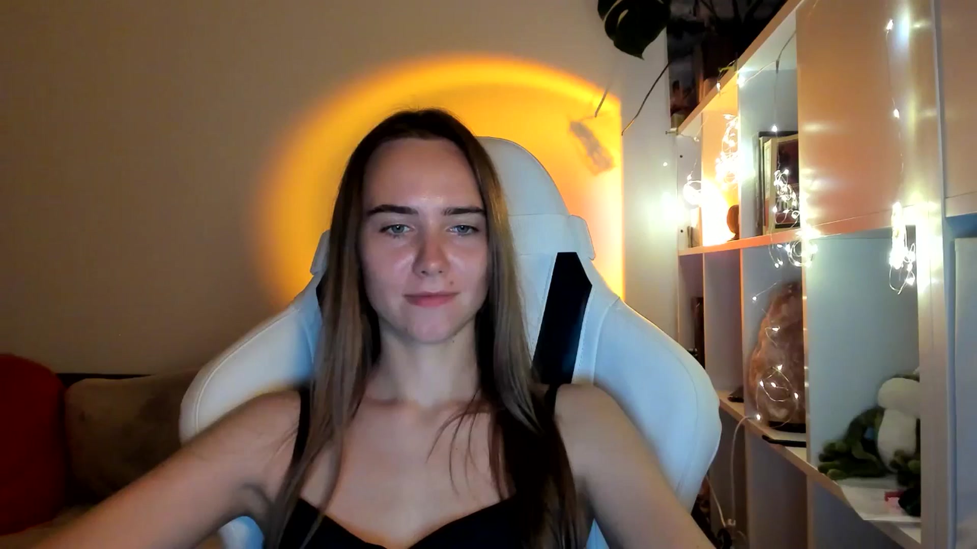 Gallery image thumbnail from OhAlisa's myfreecams stream on, 09/03/2025, 20:45 image 20 of 20