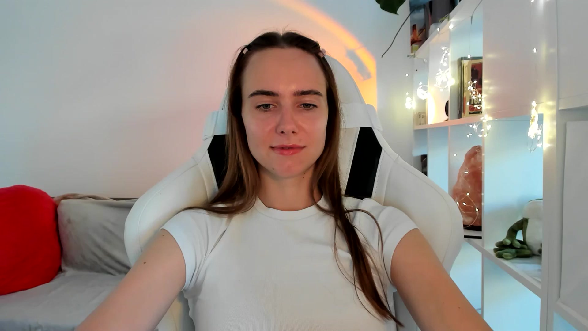 Gallery image thumbnail from OhAlisa's myfreecams stream on, 09/04/2025, 18:51 image 5 of 20