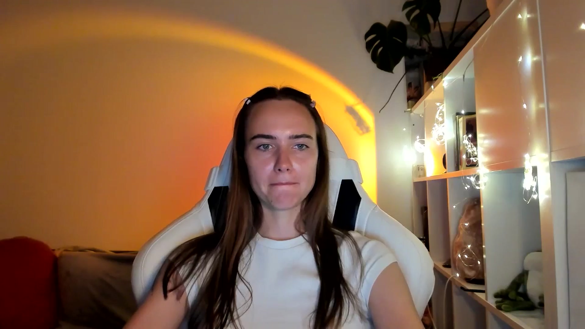 Gallery image thumbnail from OhAlisa's myfreecams stream on, 09/04/2025, 18:51 image 16 of 20