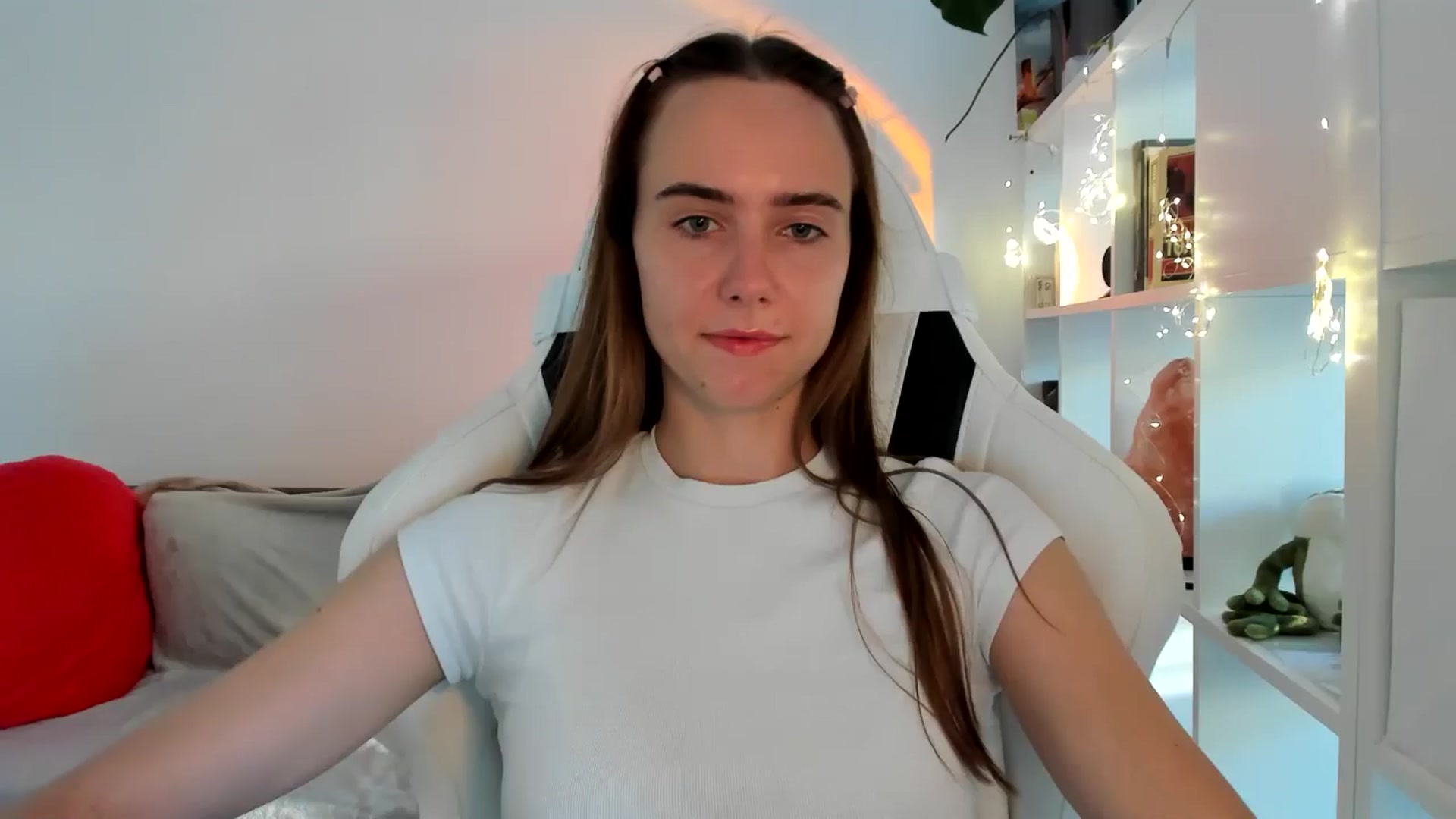 Gallery image thumbnail from OhAlisa's myfreecams stream on, 09/04/2025, 18:51 image 4 of 20