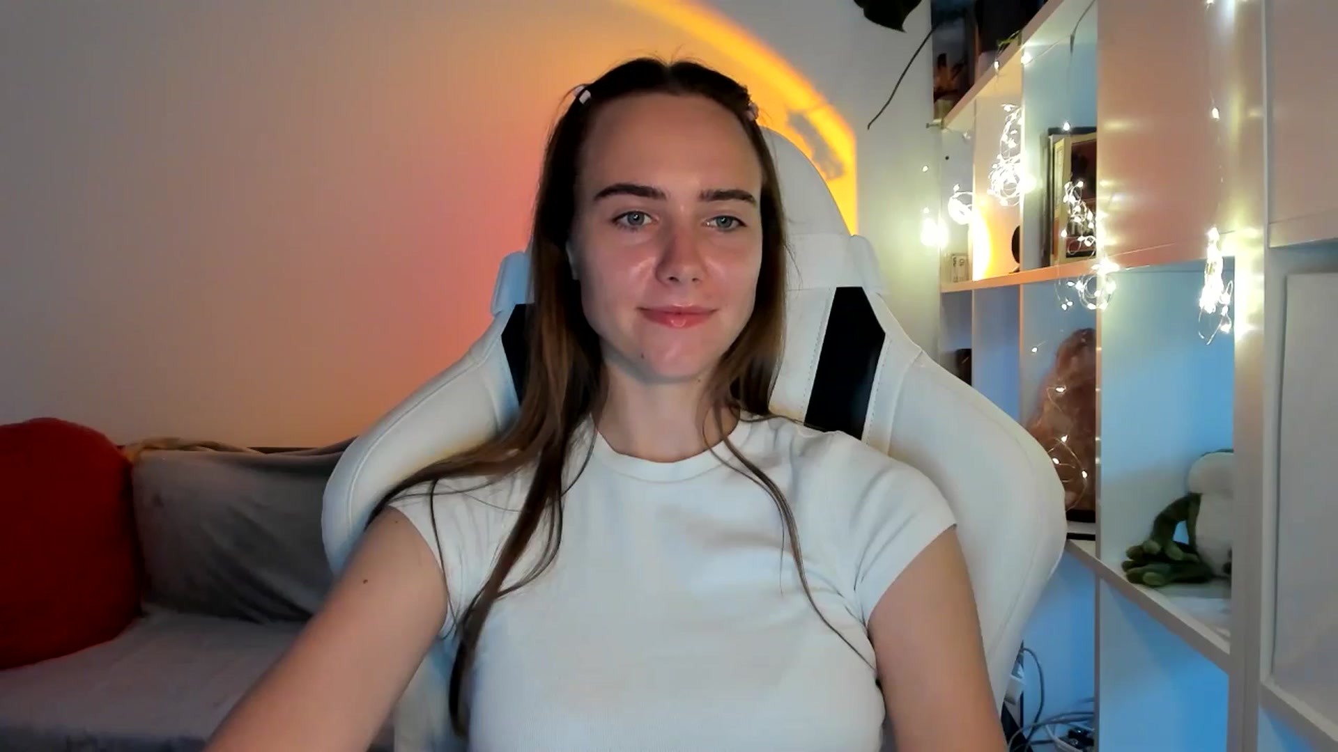 Gallery image thumbnail from OhAlisa's myfreecams stream on, 09/04/2025, 18:51 image 10 of 20