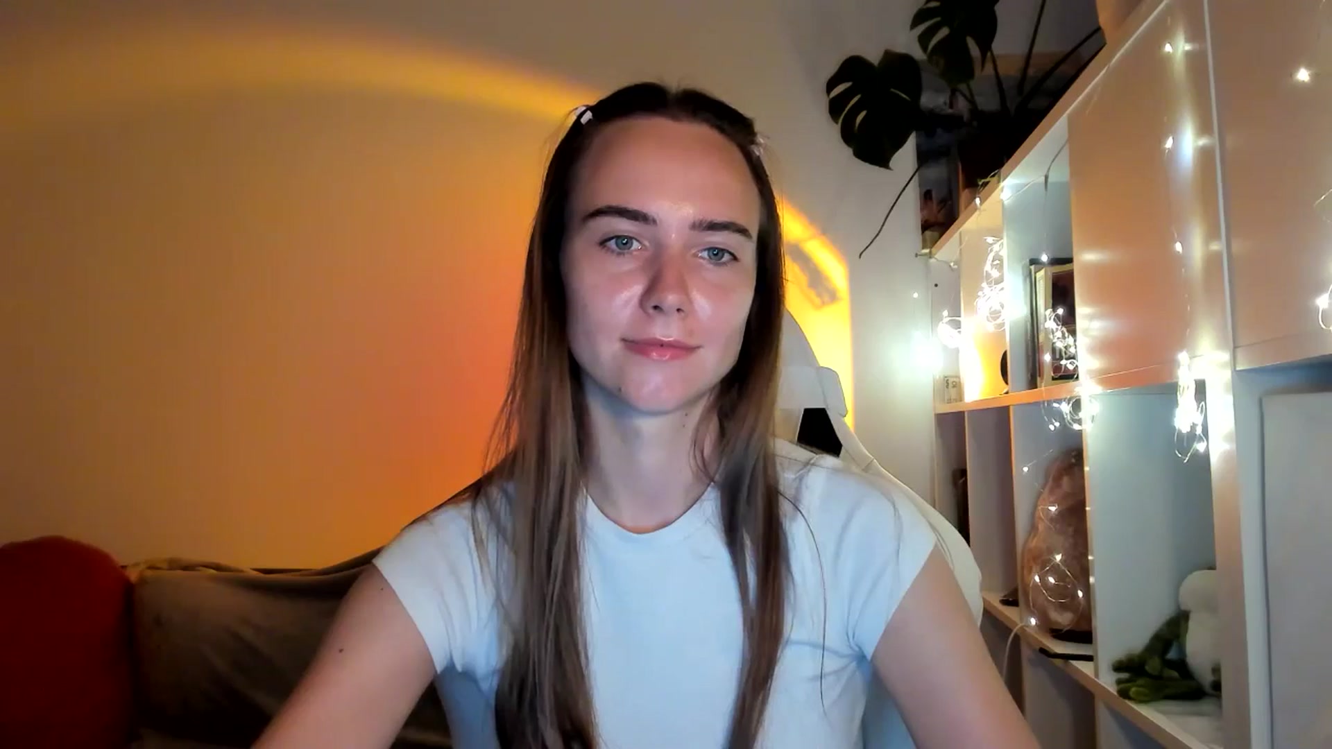 Gallery image thumbnail from OhAlisa's myfreecams stream on, 09/04/2025, 18:51 image 15 of 20