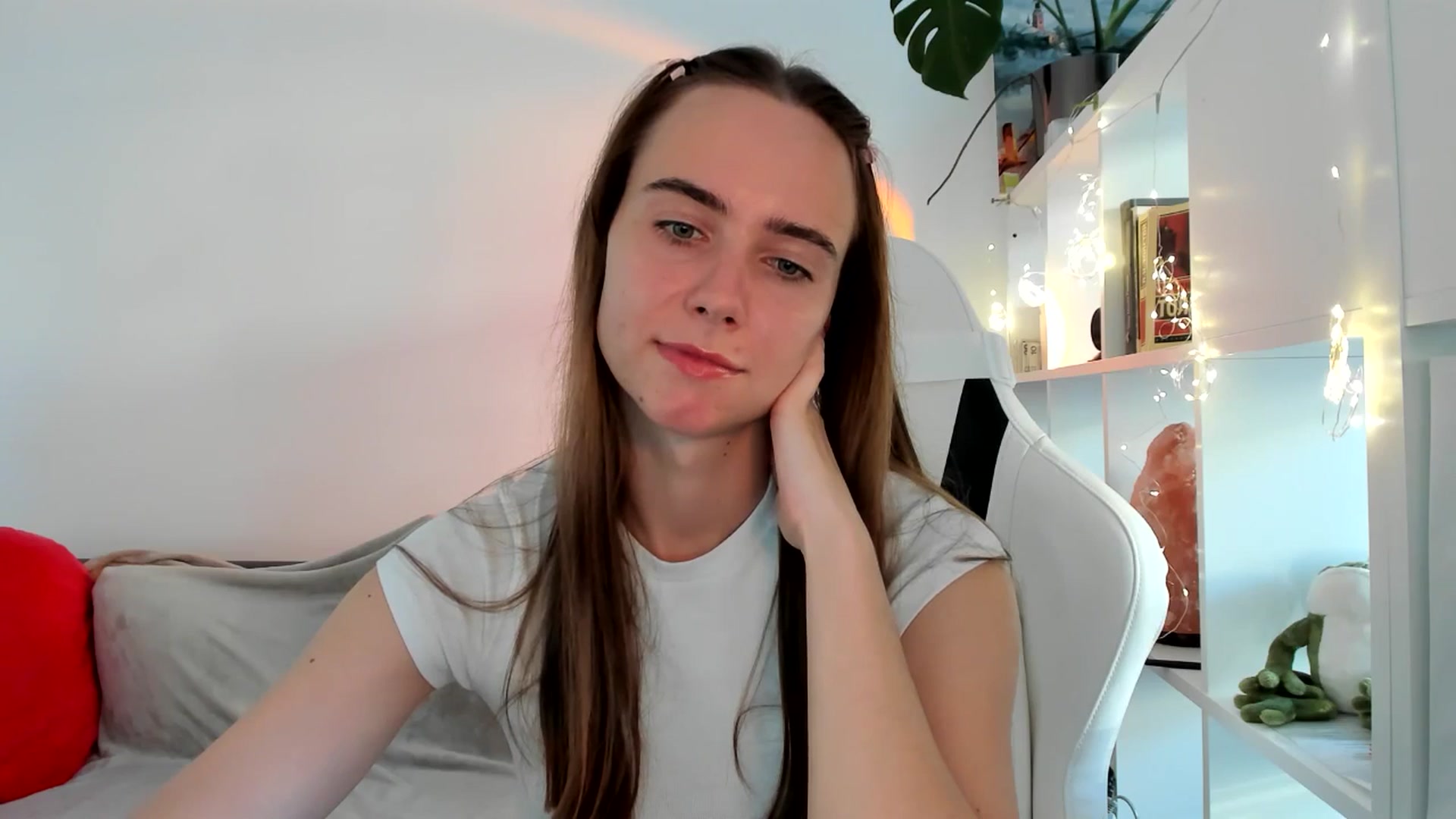 Gallery image thumbnail from OhAlisa's myfreecams stream on, 09/04/2025, 18:51 image 2 of 20