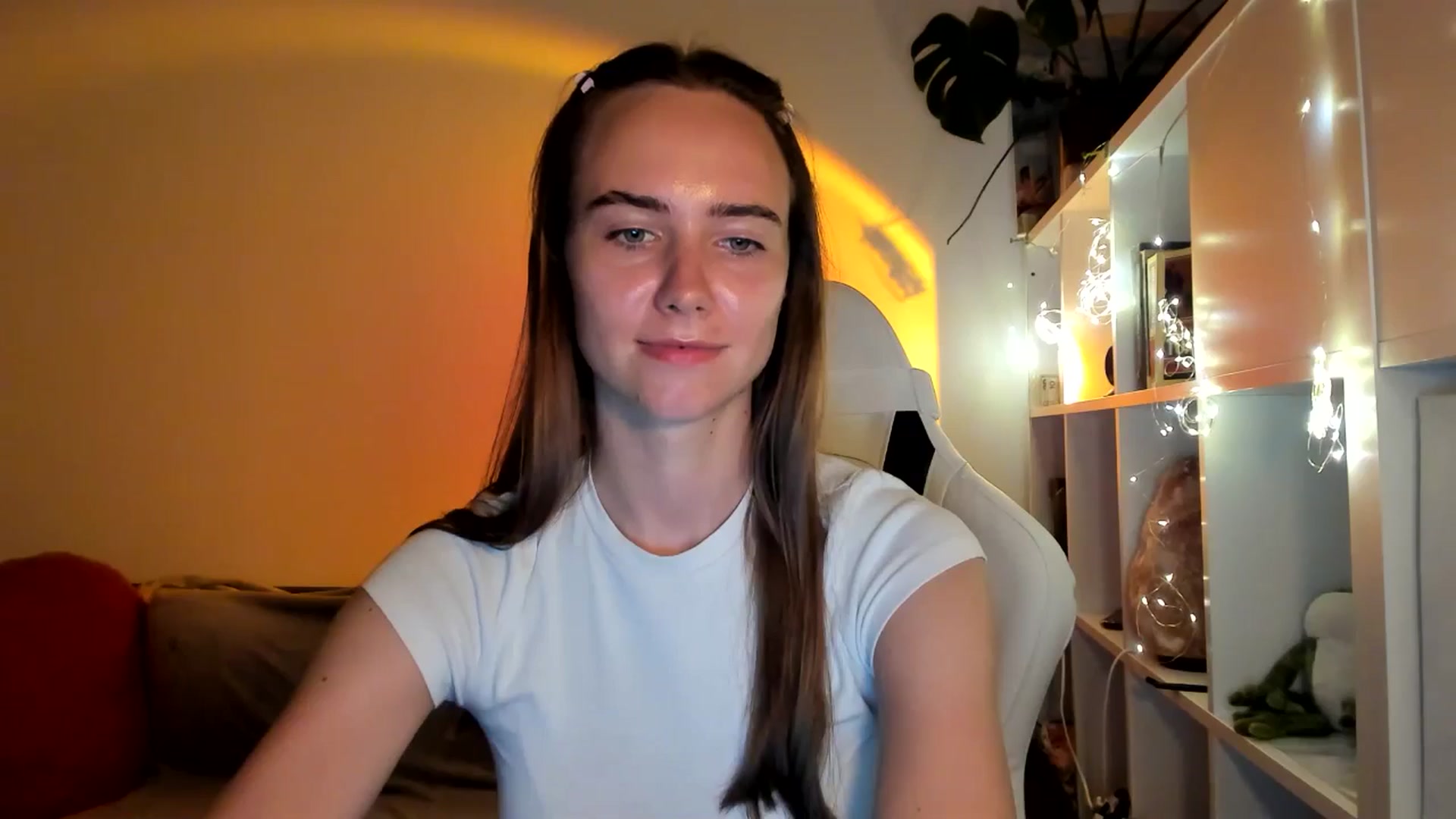 Gallery image thumbnail from OhAlisa's myfreecams stream on, 09/04/2025, 19:11 image 11 of 20