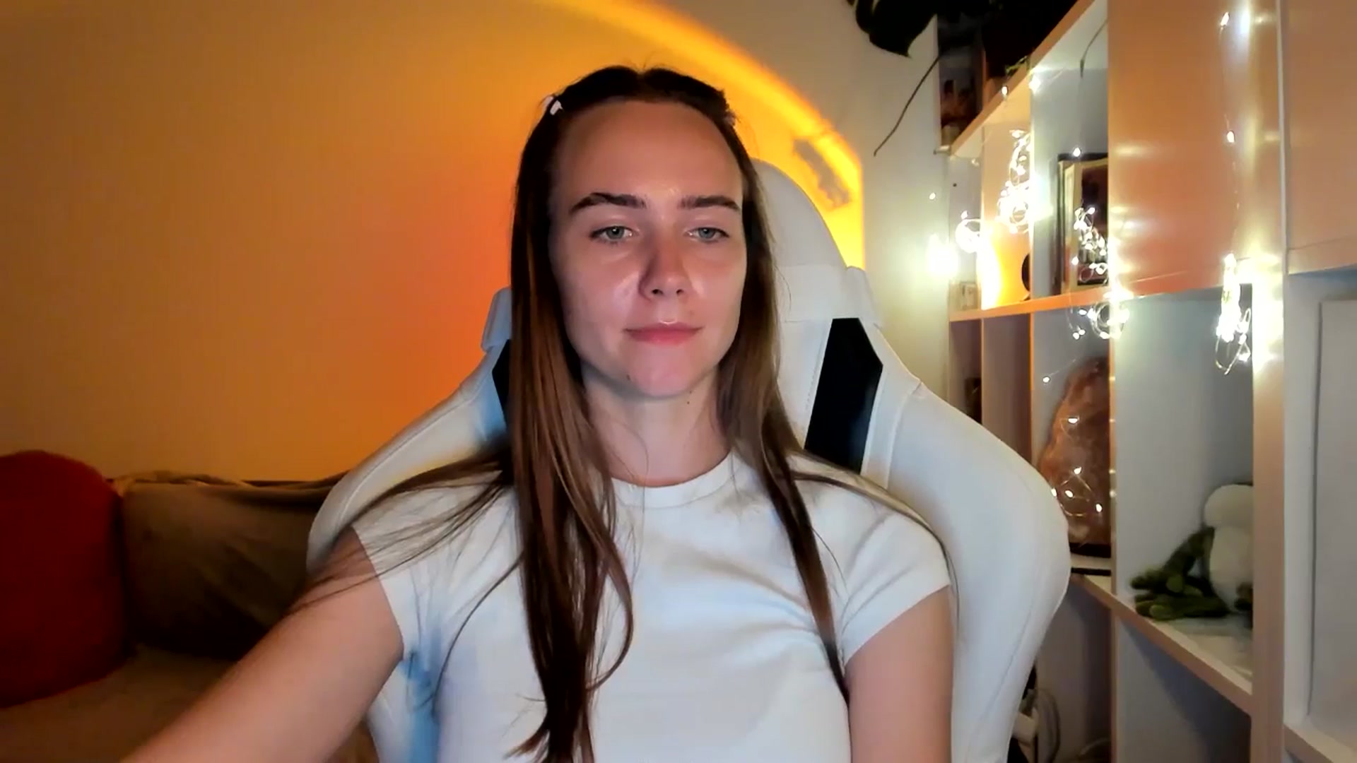 Gallery image thumbnail from OhAlisa's myfreecams stream on, 09/04/2025, 19:11 image 2 of 20