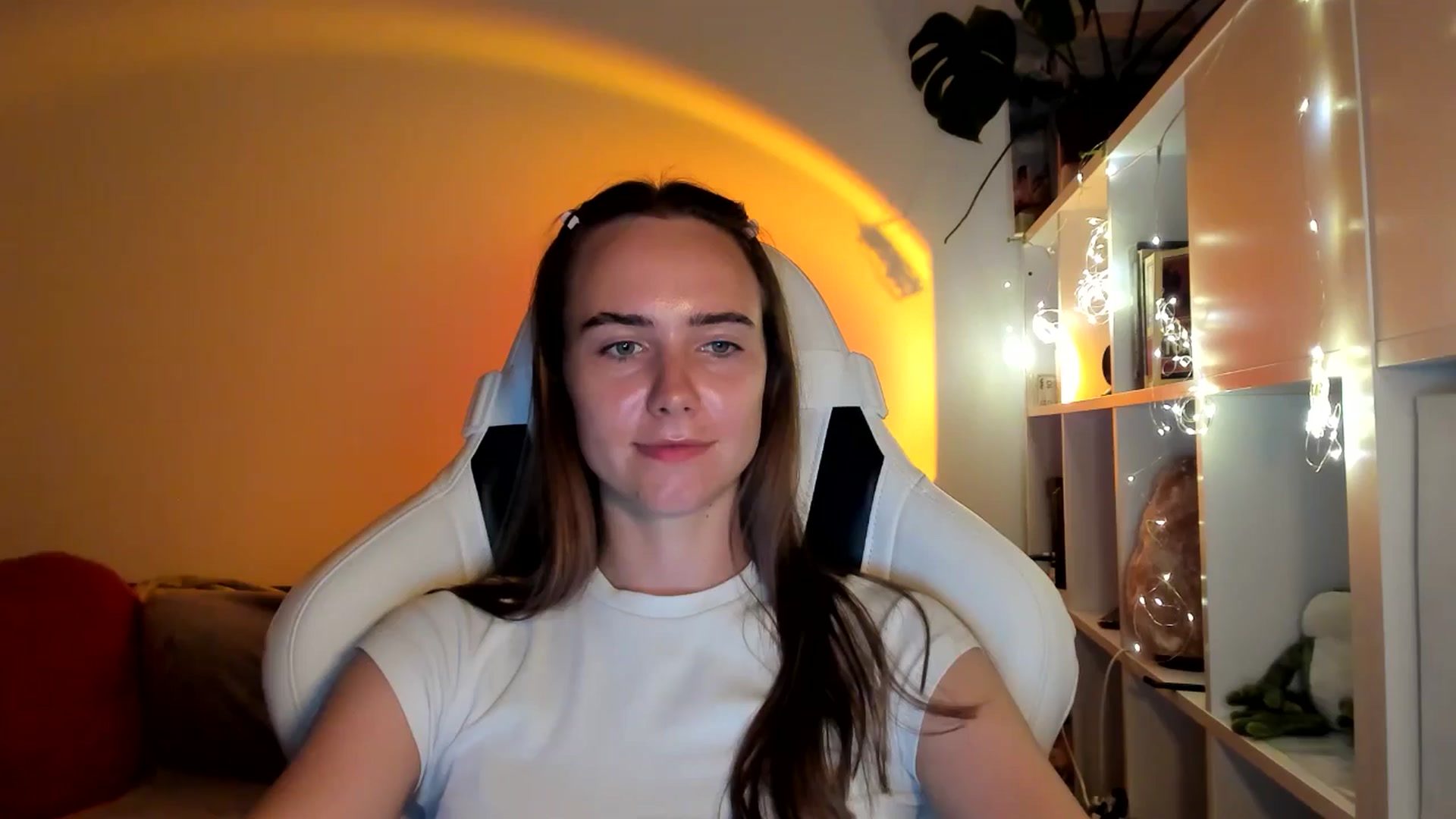 Gallery image thumbnail from OhAlisa's myfreecams stream on, 09/04/2025, 19:11 image 20 of 20
