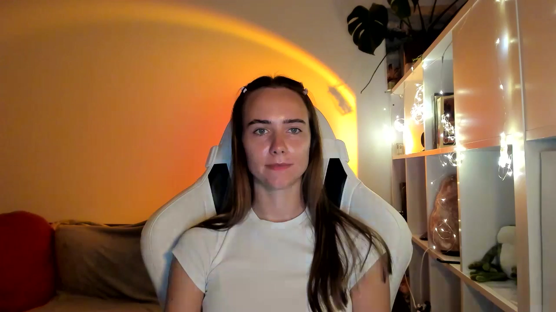 Gallery image thumbnail from OhAlisa's myfreecams stream on, 09/04/2025, 19:11 image 13 of 20