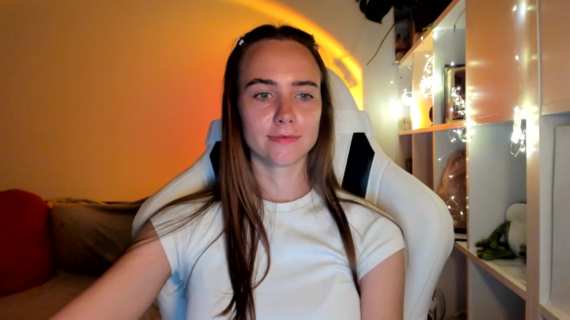 Gallery image thumbnail from OhAlisa's myfreecams stream on, 09/04/2025, 19:11 image 1 of 20