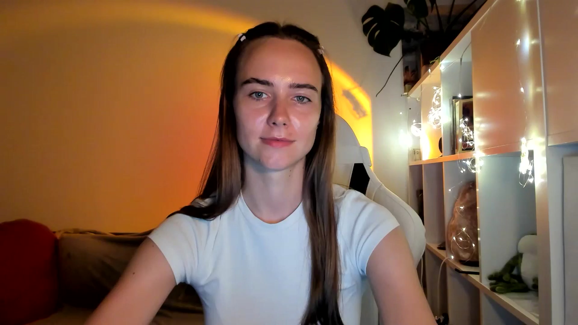Gallery image thumbnail from OhAlisa's myfreecams stream on, 09/04/2025, 19:11 image 10 of 20