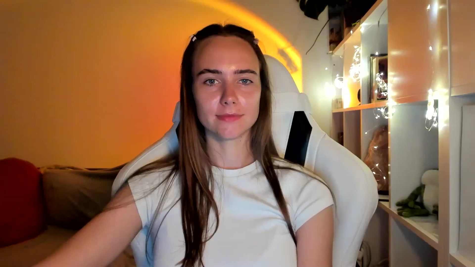 Gallery image thumbnail from OhAlisa's myfreecams stream on, 09/04/2025, 19:11 image 3 of 20