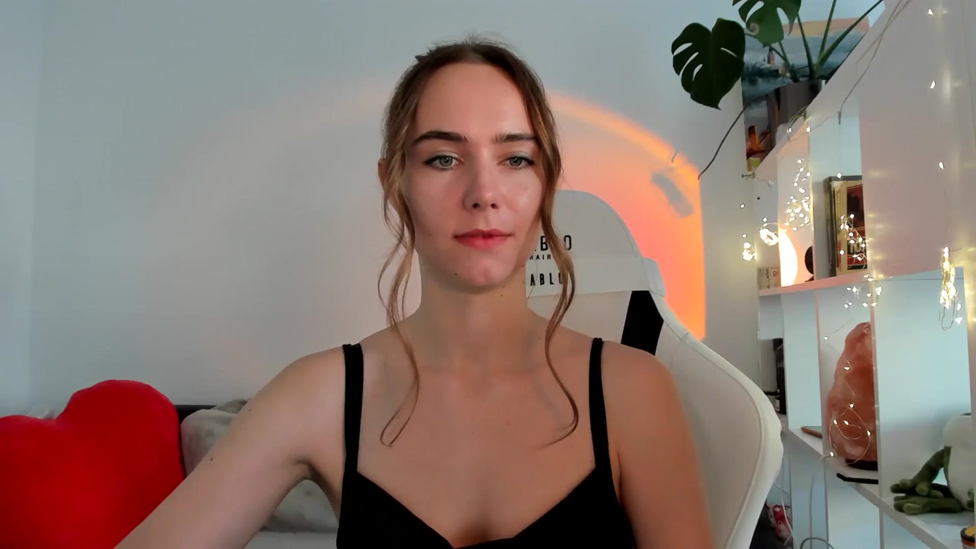 Gallery image thumbnail from OhAlisa's myfreecams stream on, 09/05/2025, 15:18 image 20 of 20