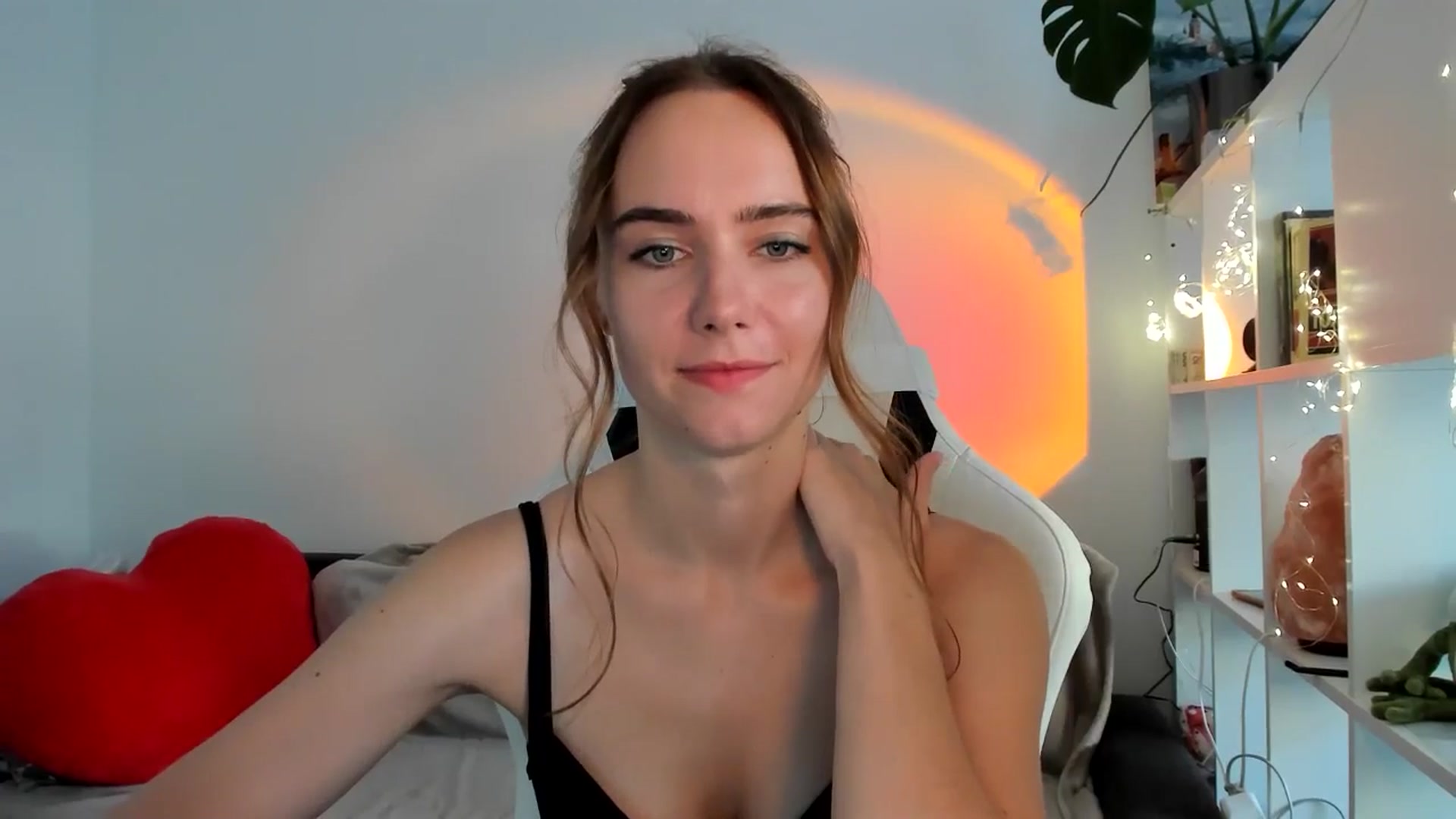 Gallery image thumbnail from OhAlisa's myfreecams stream on, 09/05/2025, 17:04 image 7 of 20