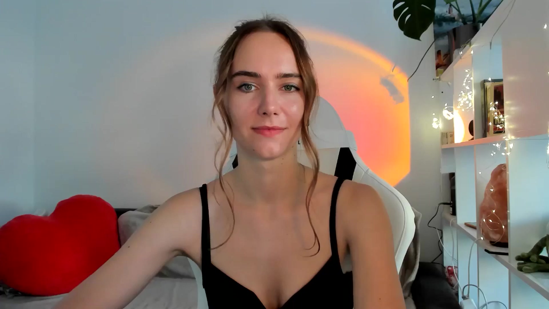Gallery image thumbnail from OhAlisa's myfreecams stream on, 09/05/2025, 17:04 image 5 of 20