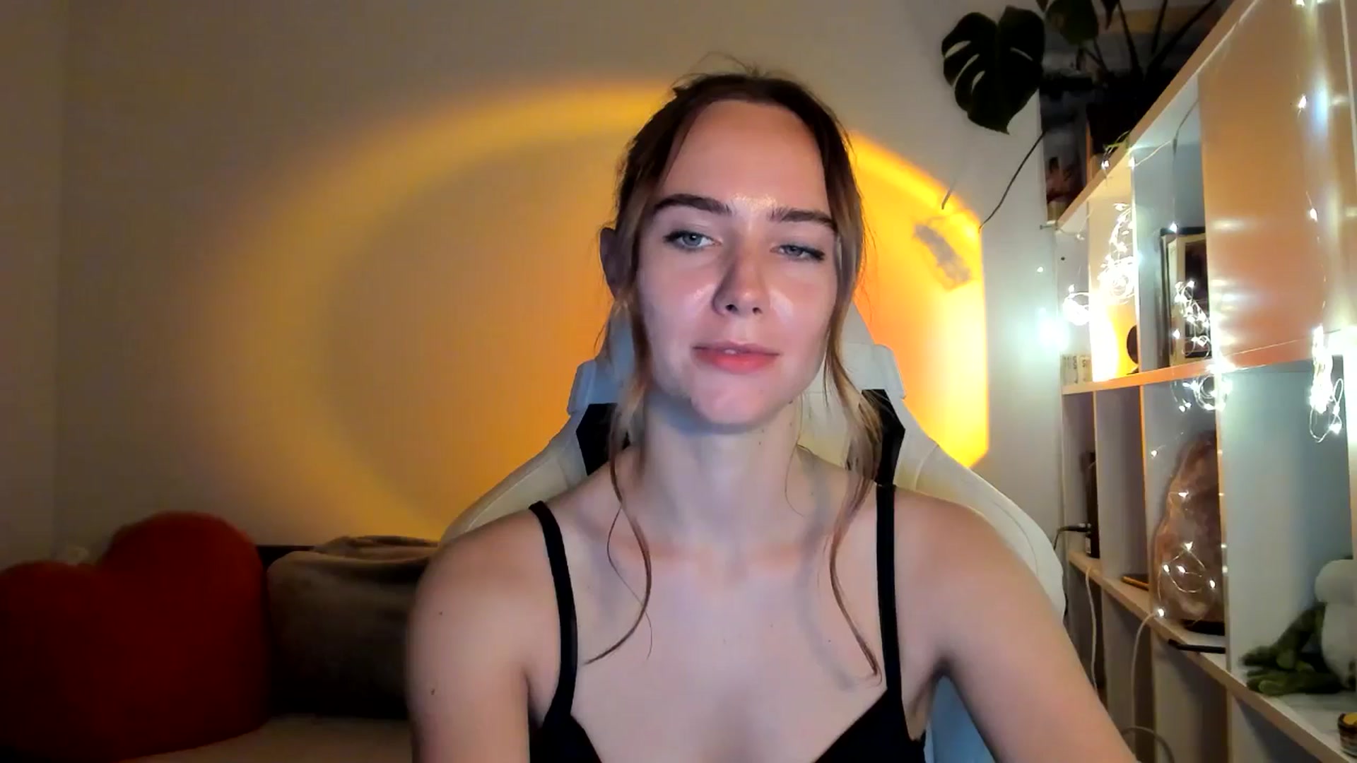 Gallery image thumbnail from OhAlisa's myfreecams stream on, 09/05/2025, 19:08 image 8 of 20