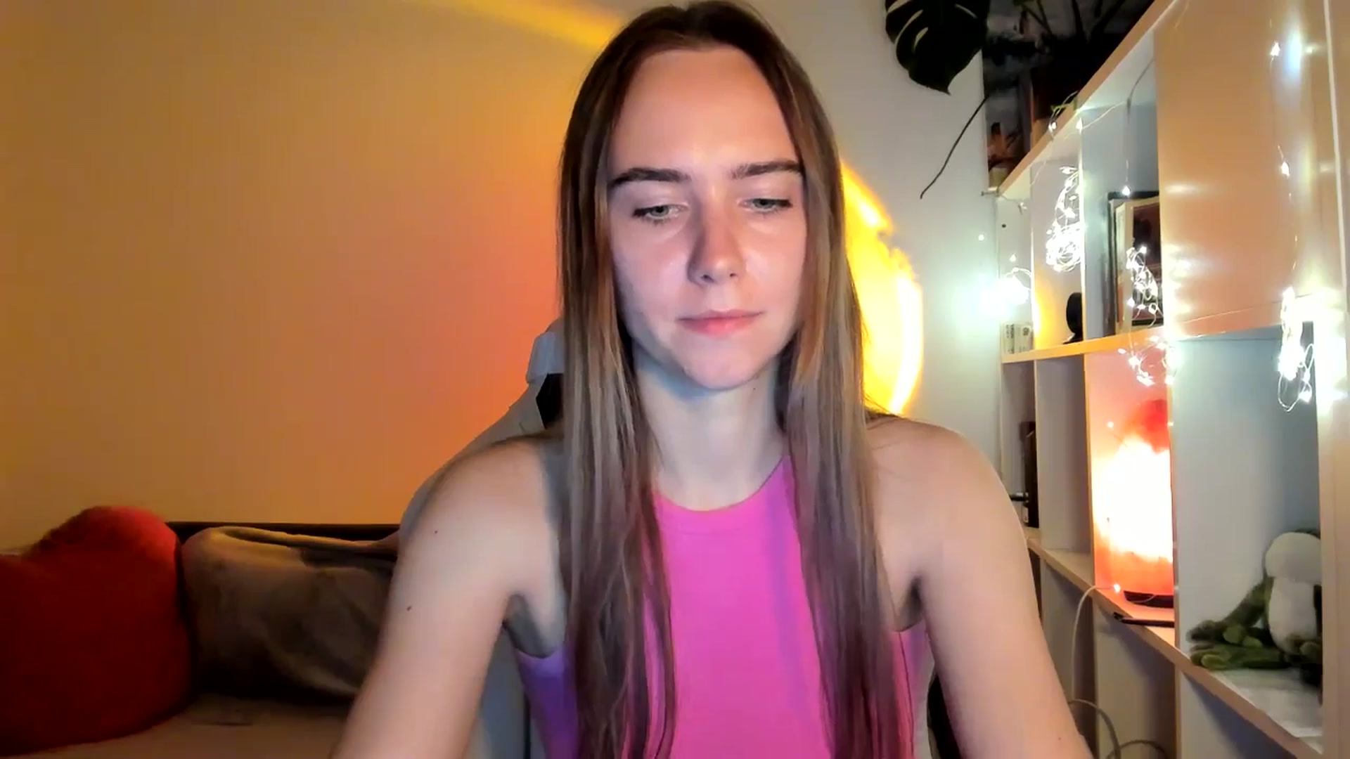Gallery image thumbnail from OhAlisa's myfreecams stream on, 09/06/2025, 20:10 image 15 of 20