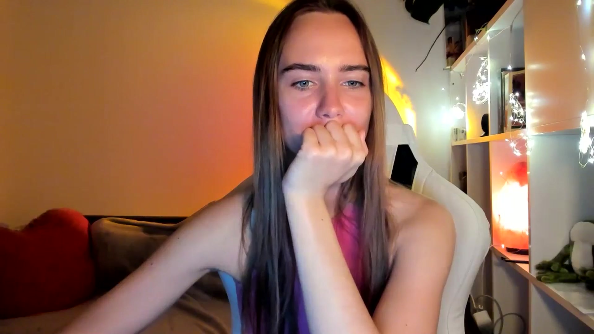 Gallery image thumbnail from OhAlisa's myfreecams stream on, 09/06/2025, 21:02 image 6 of 20