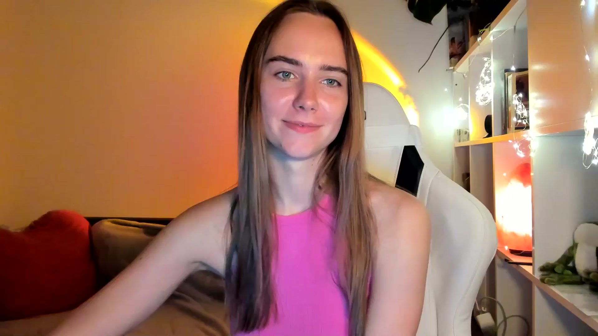 Gallery image thumbnail from OhAlisa's myfreecams stream on, 09/06/2025, 21:02 image 5 of 20
