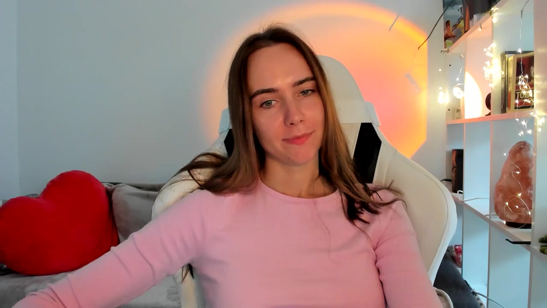 Gallery image thumbnail from OhAlisa's myfreecams stream on, 09/08/2025, 13:49 image 8 of 20