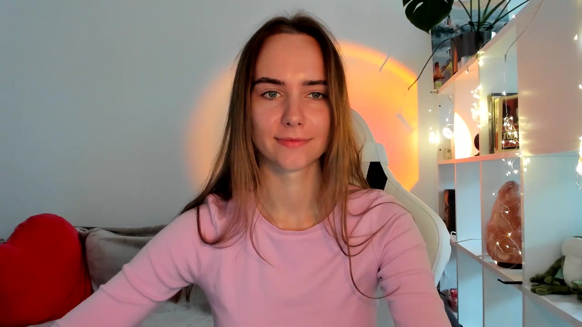 Gallery image thumbnail from OhAlisa's myfreecams stream on, 09/08/2025, 13:49 image 15 of 20