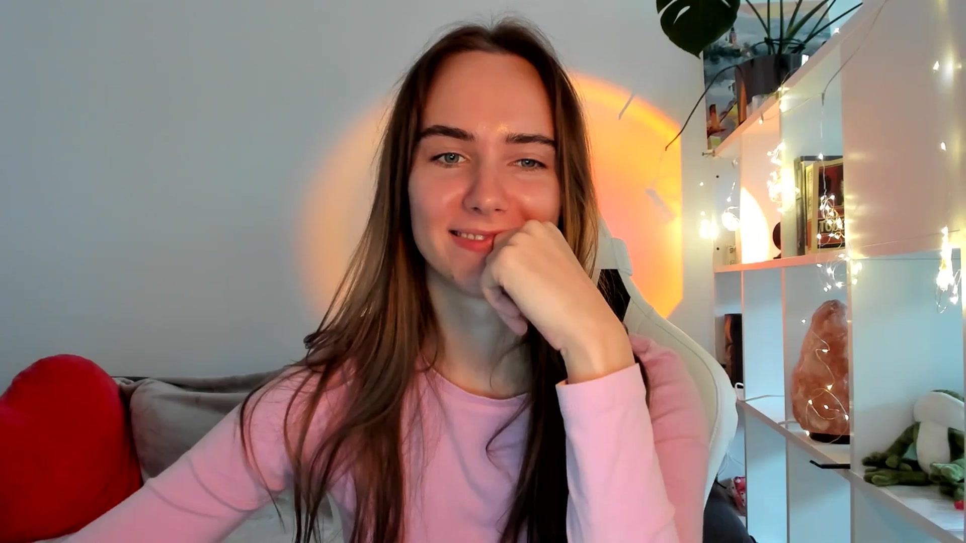 Gallery image thumbnail from OhAlisa's myfreecams stream on, 09/08/2025, 14:40 image 10 of 20