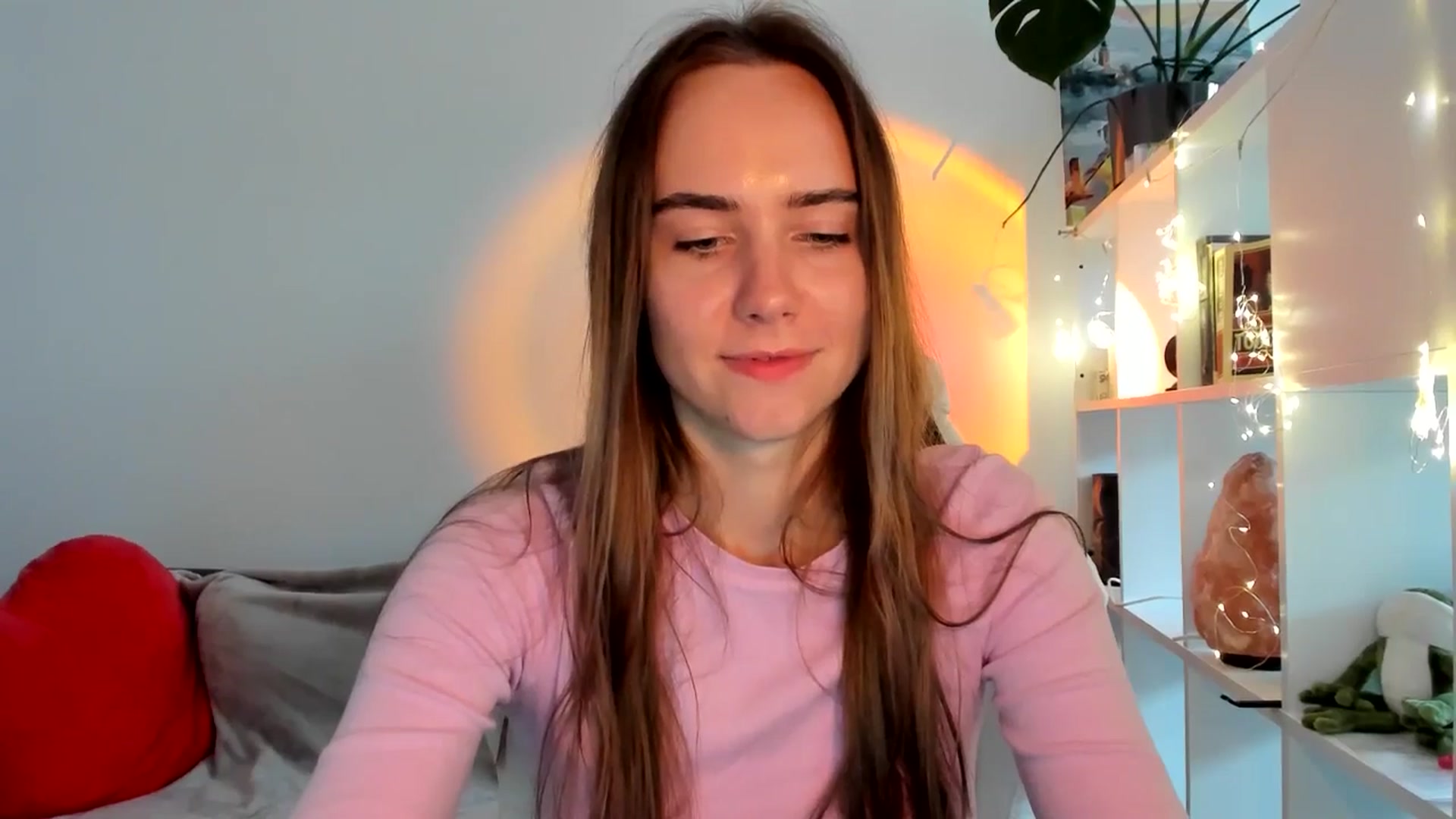 Gallery image thumbnail from OhAlisa's myfreecams stream on, 09/08/2025, 14:40 image 9 of 20